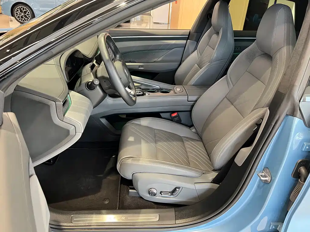 ZEEKR EXTREME KRYPTON 001