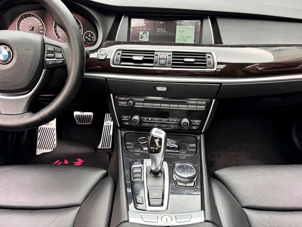 BMW 5 Series GT — миниатюра 7