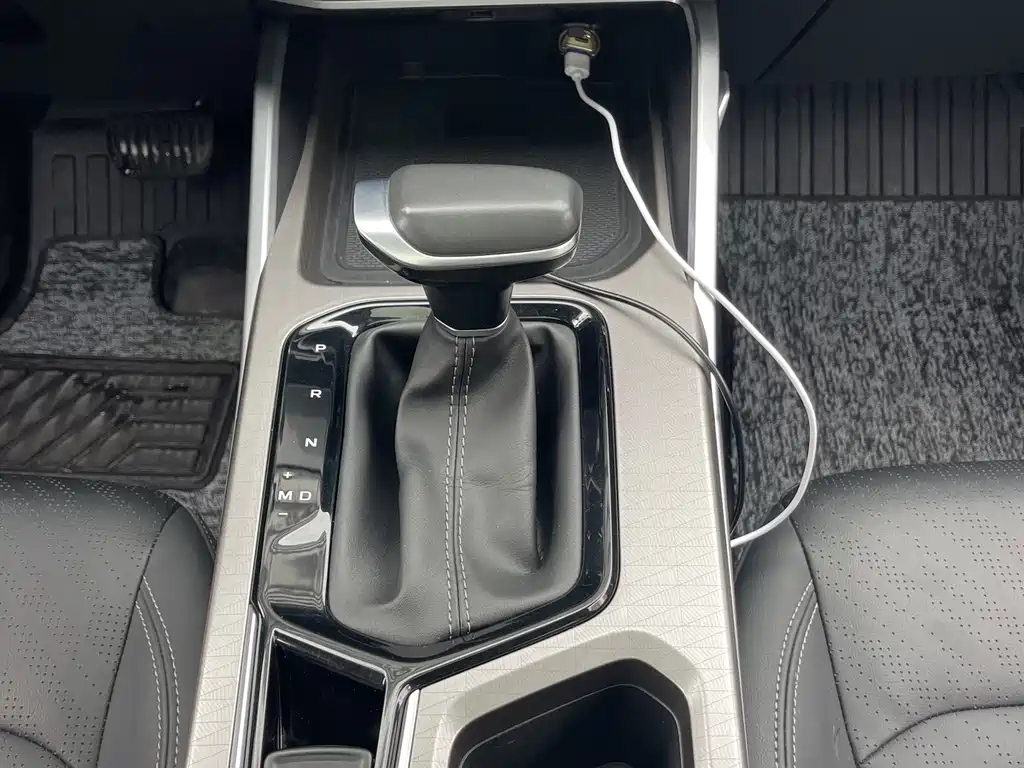 Geely Emgrand — миниатюра 7