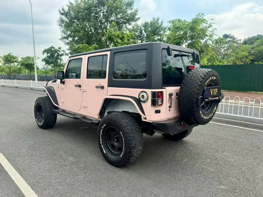 Jeep Wrangler — миниатюра 7