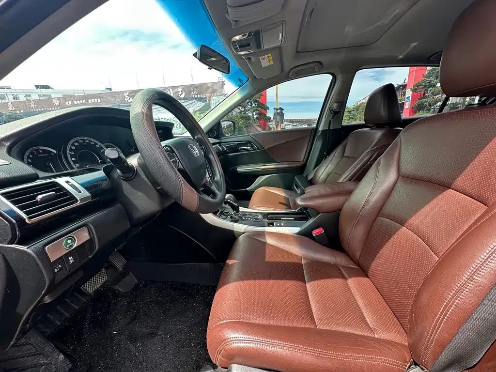Honda Accord — миниатюра 7