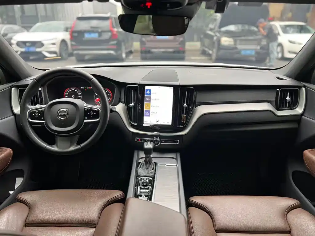 Volvo XC60 2021 T5 Luxury