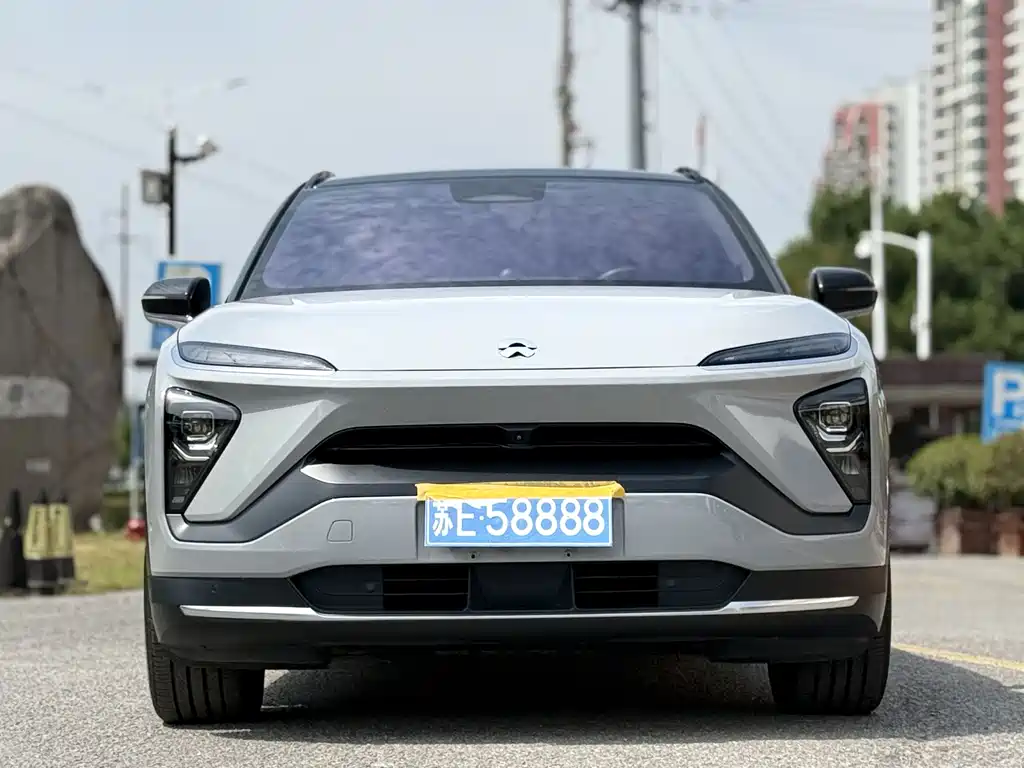 NIO ES6