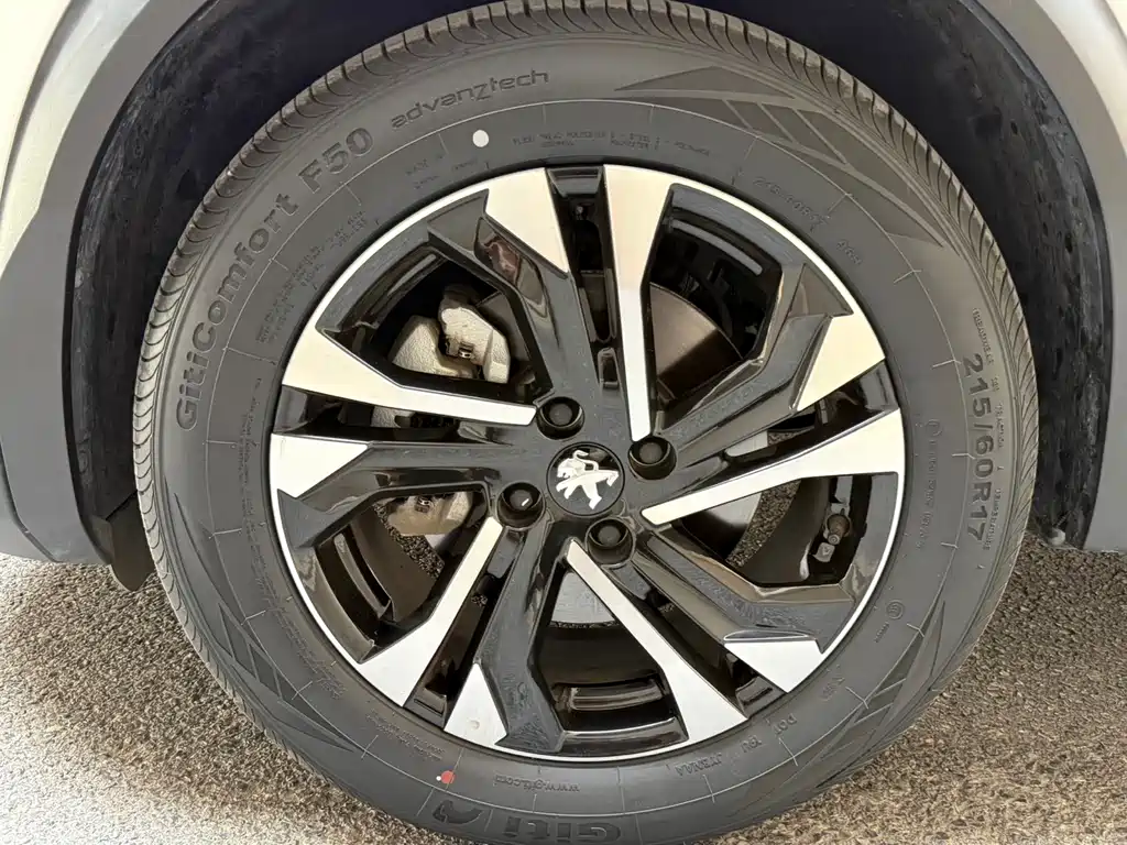 Peugeot 2008 — миниатюра 23