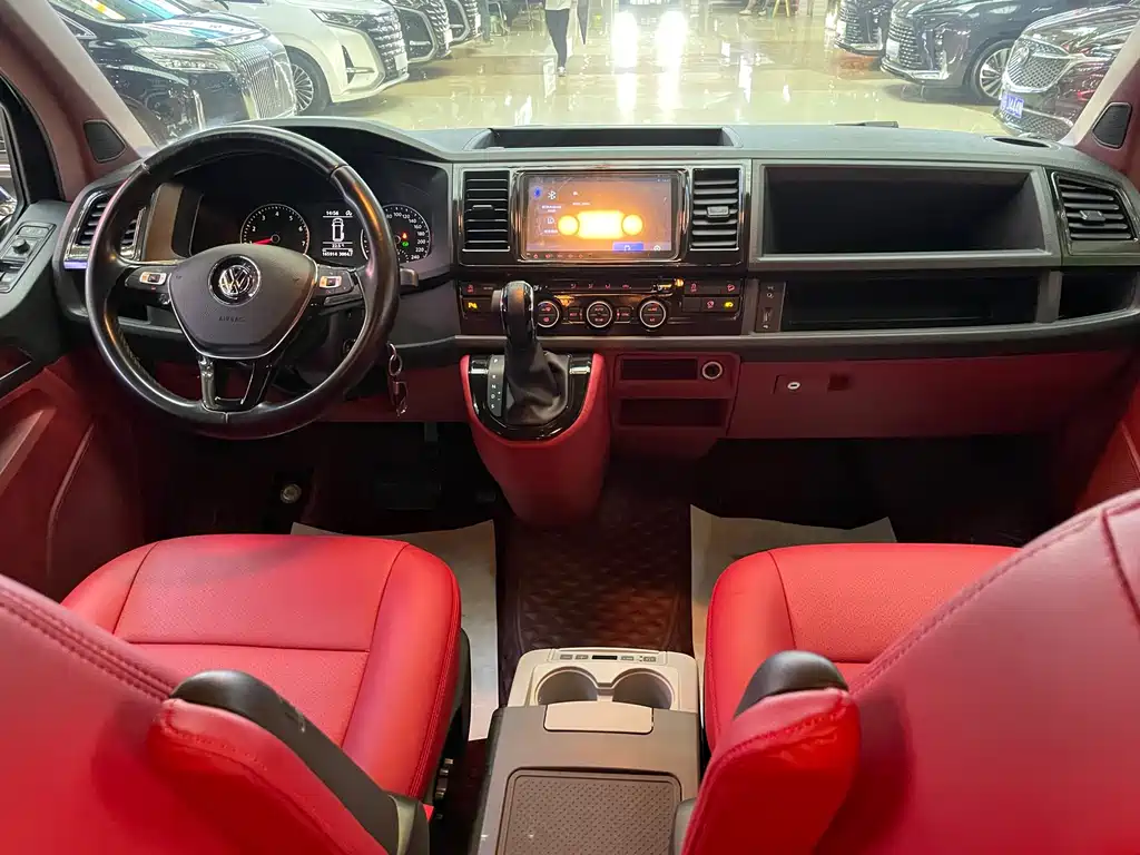 Volkswagen Caravelle — миниатюра 11