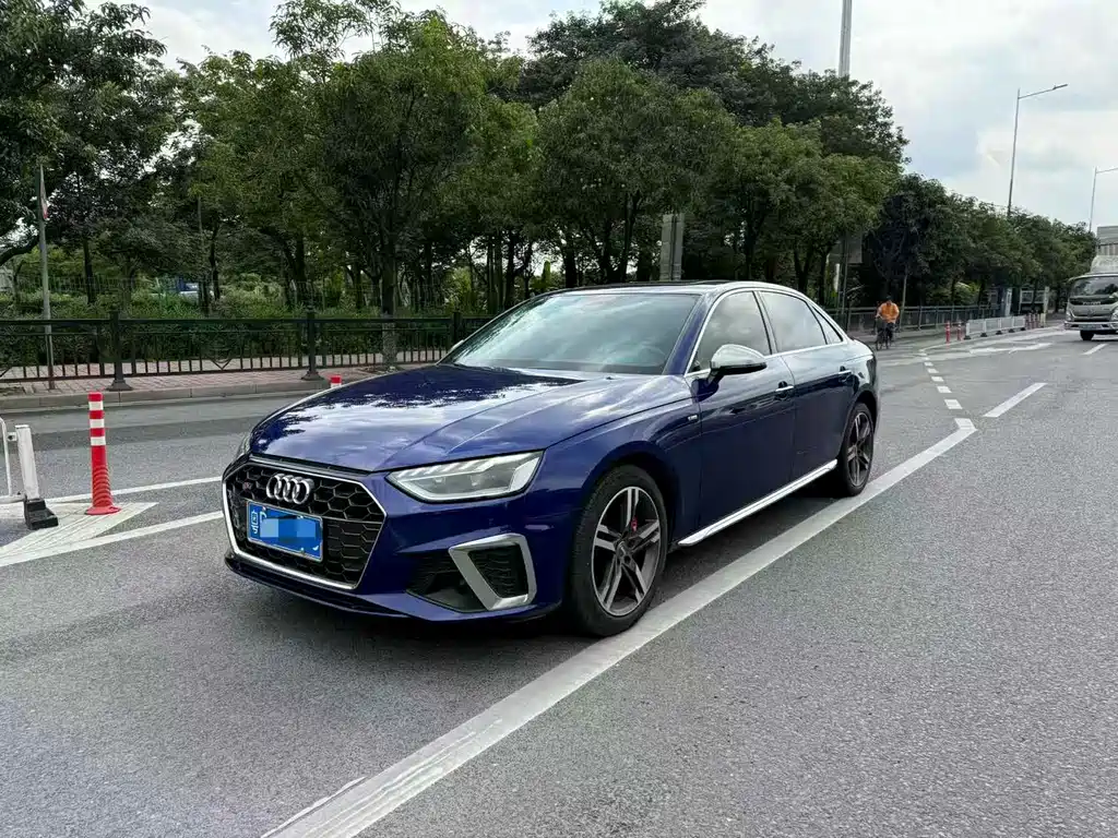 Audi A4L 2021