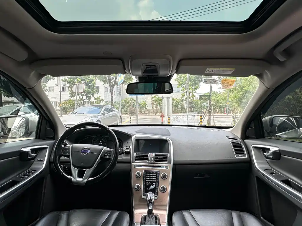 Volvo XC60 — миниатюра 5