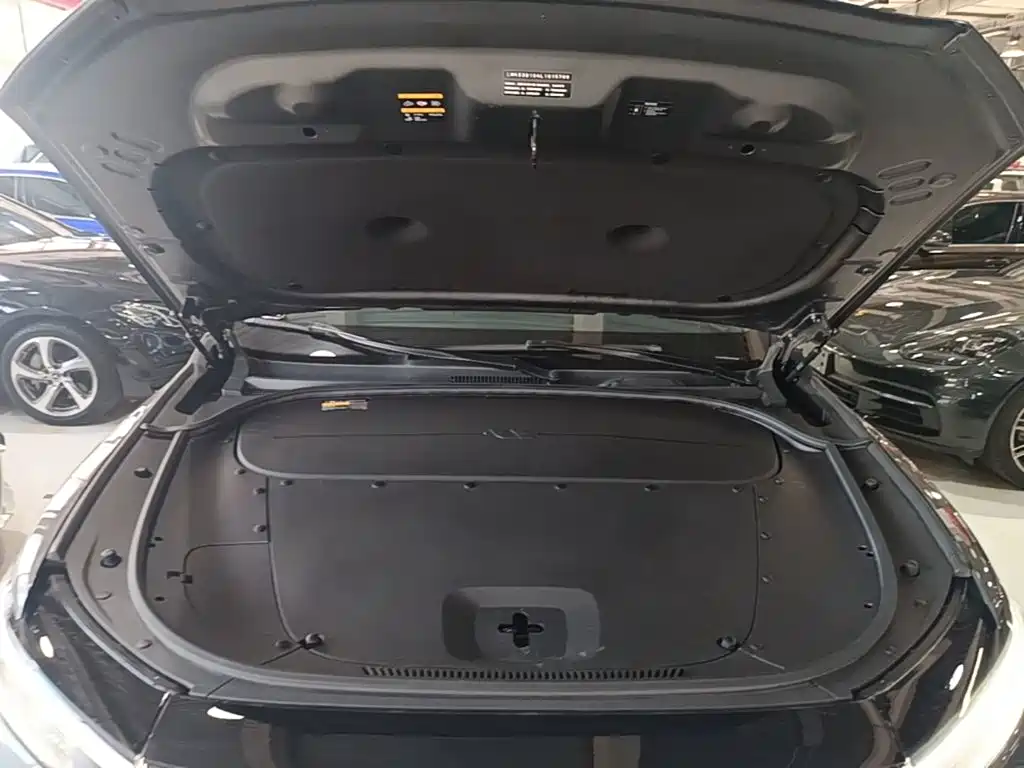 Li Auto Li ONE — миниатюра 20