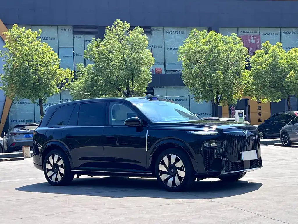 VOYAH Taishan X8 — миниатюра 3