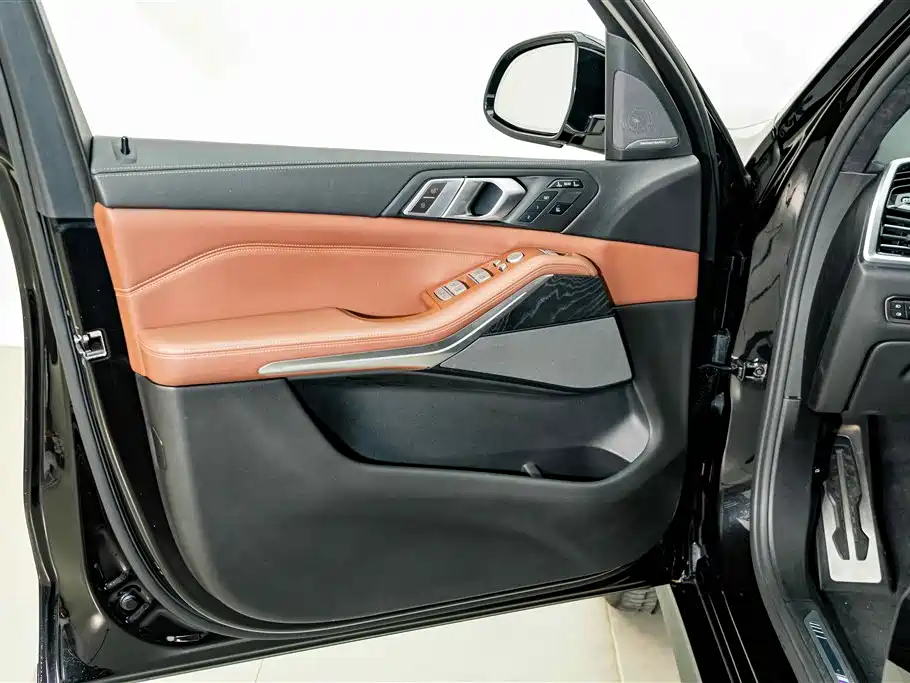 BMW X7 — миниатюра 18