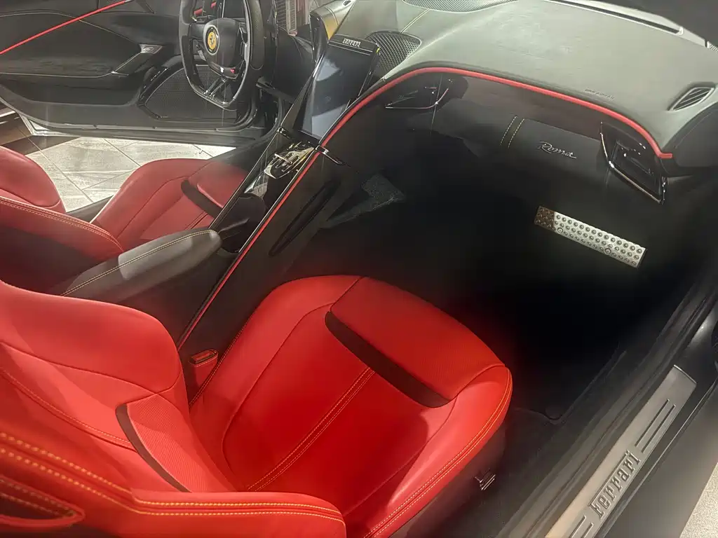 Ferrari Roma 2020 3.9T V8