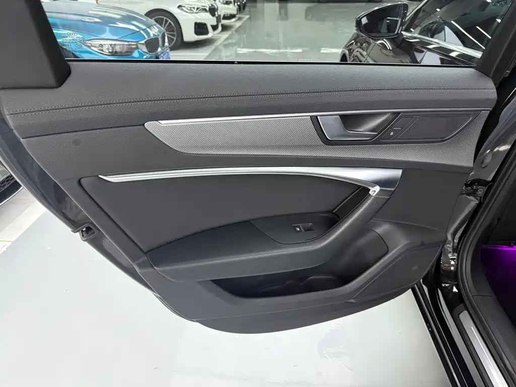 Audi A6L — миниатюра 15
