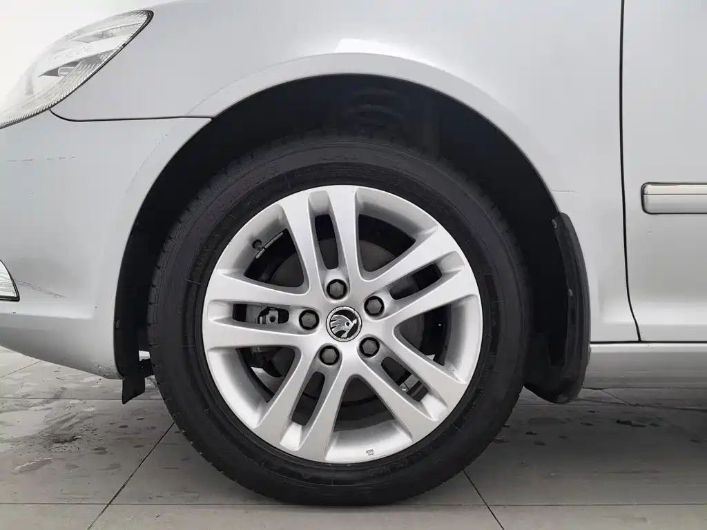 Skoda Octavia — миниатюра 17