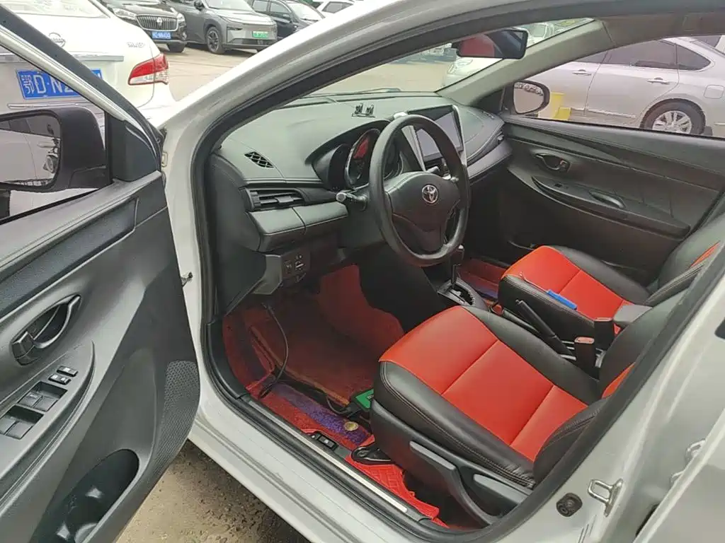 Toyota Yaris L — миниатюра 16