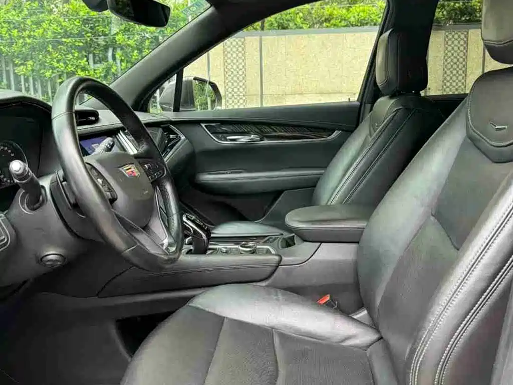 Cadillac XT6 2020 28T мест Luxury