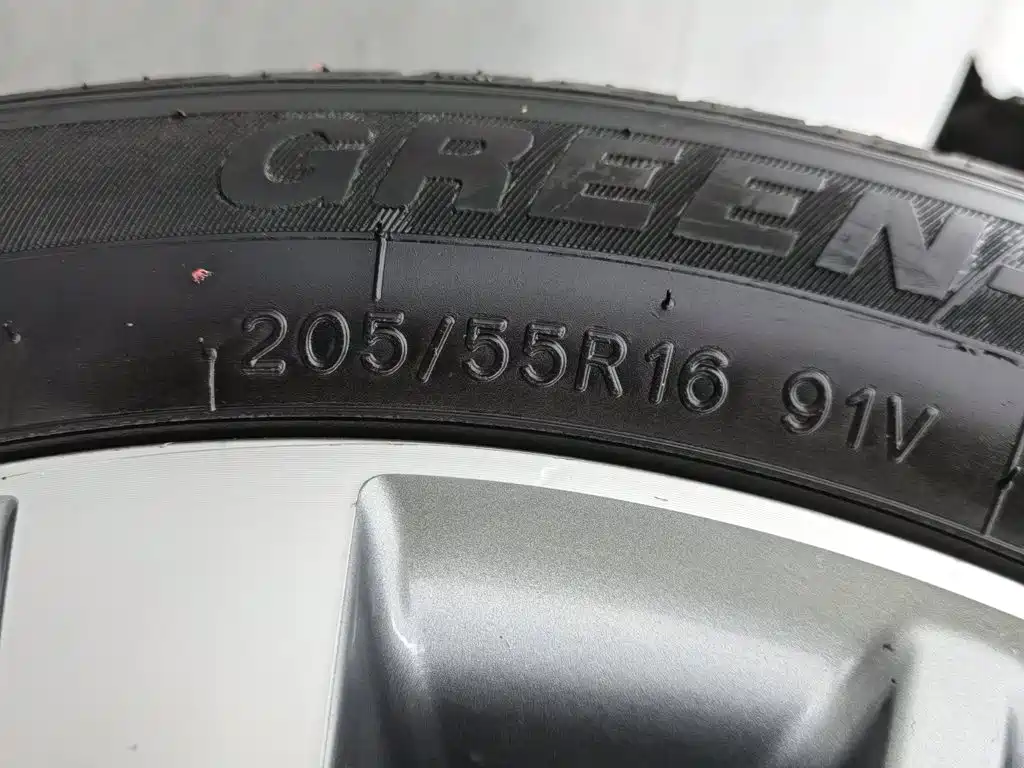 Geely Emgrand — миниатюра 24