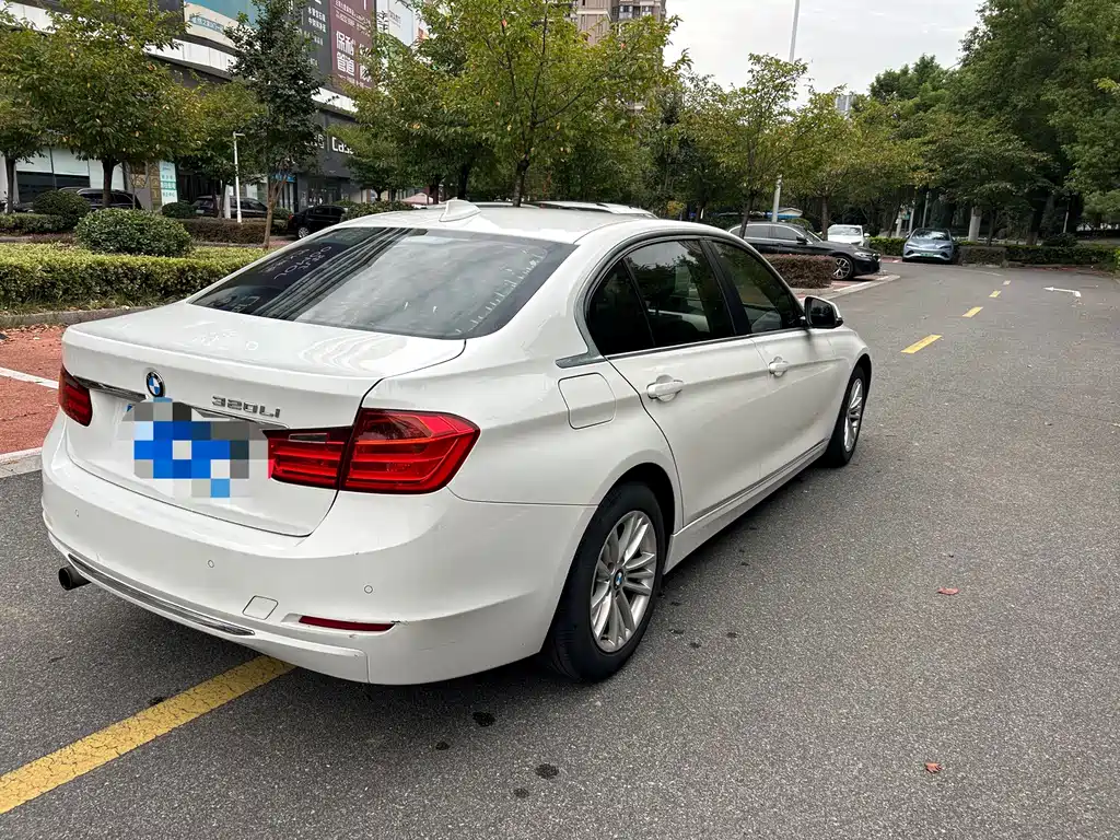 BMW 3 Series — миниатюра 4