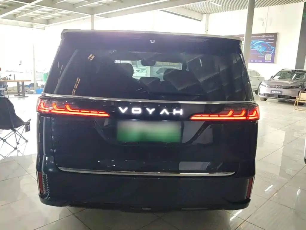 VOYAH Dreamer — миниатюра 6