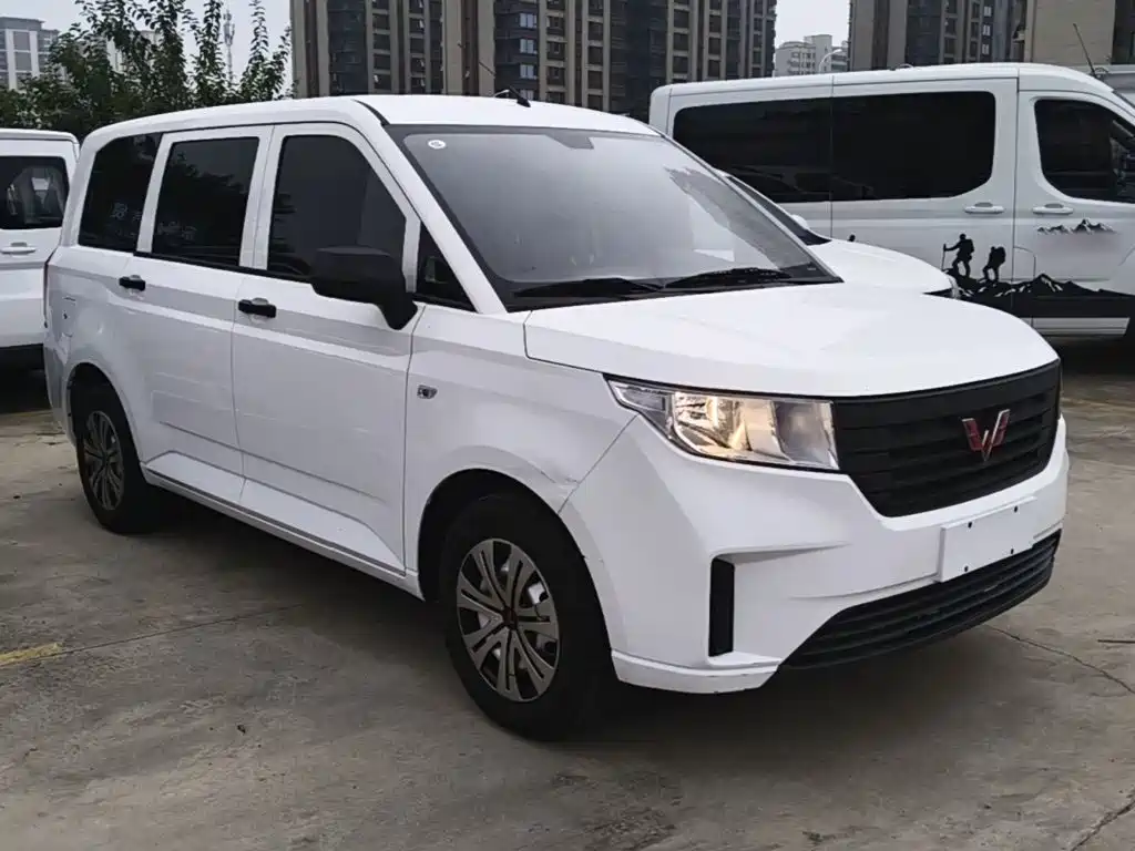 Wuling Hongguang PLUS — миниатюра 4