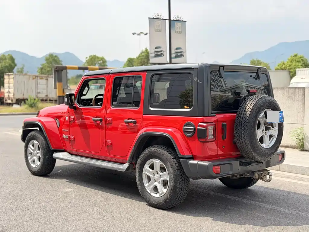 Jeep Wrangler — миниатюра 7