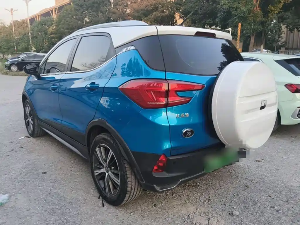 BYD Yuan EV — миниатюра 5