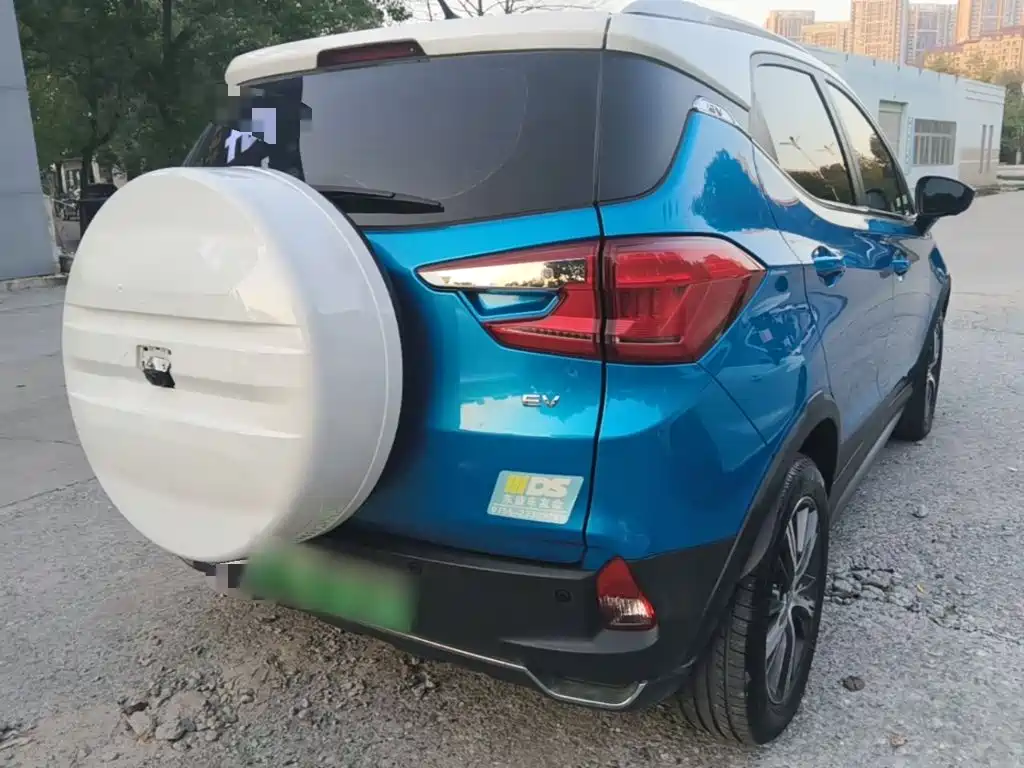 BYD Yuan EV — миниатюра 7