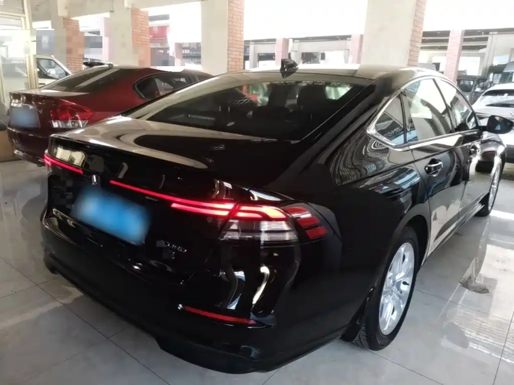 Honda Accord — миниатюра 7