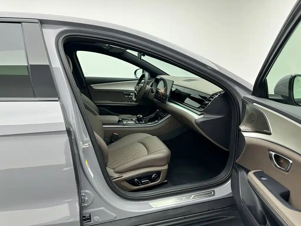 BYD Han — миниатюра 19