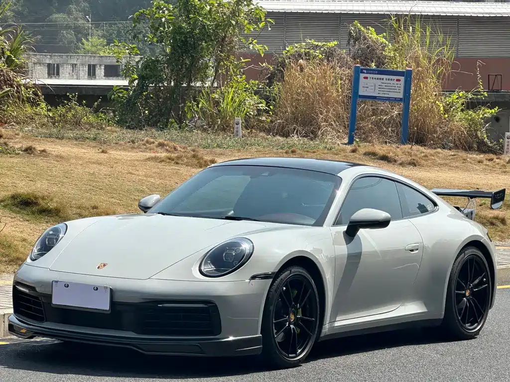 Porsche 911 2021