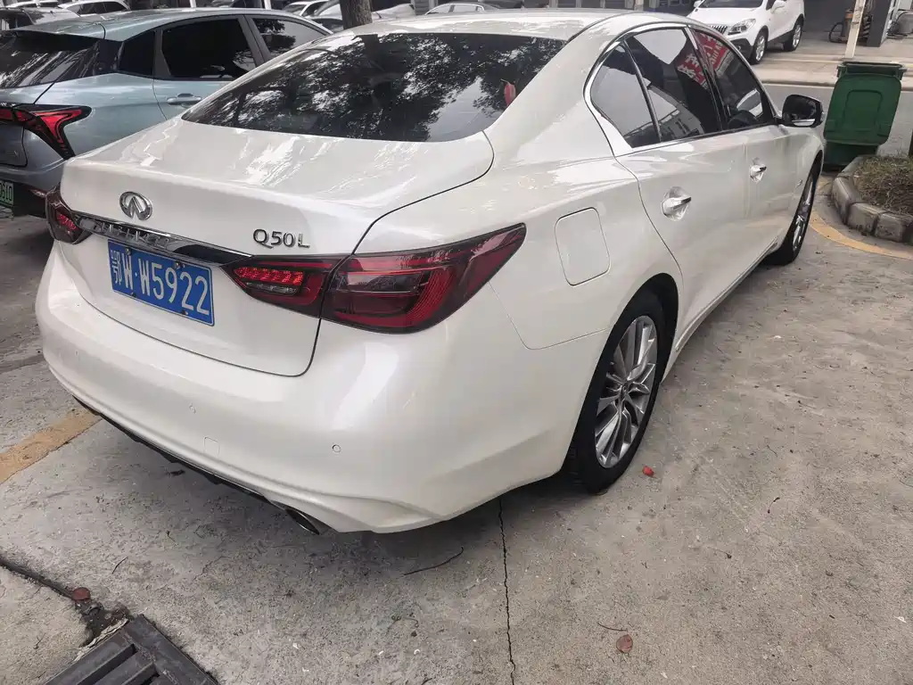 Infiniti Q50L — миниатюра 9