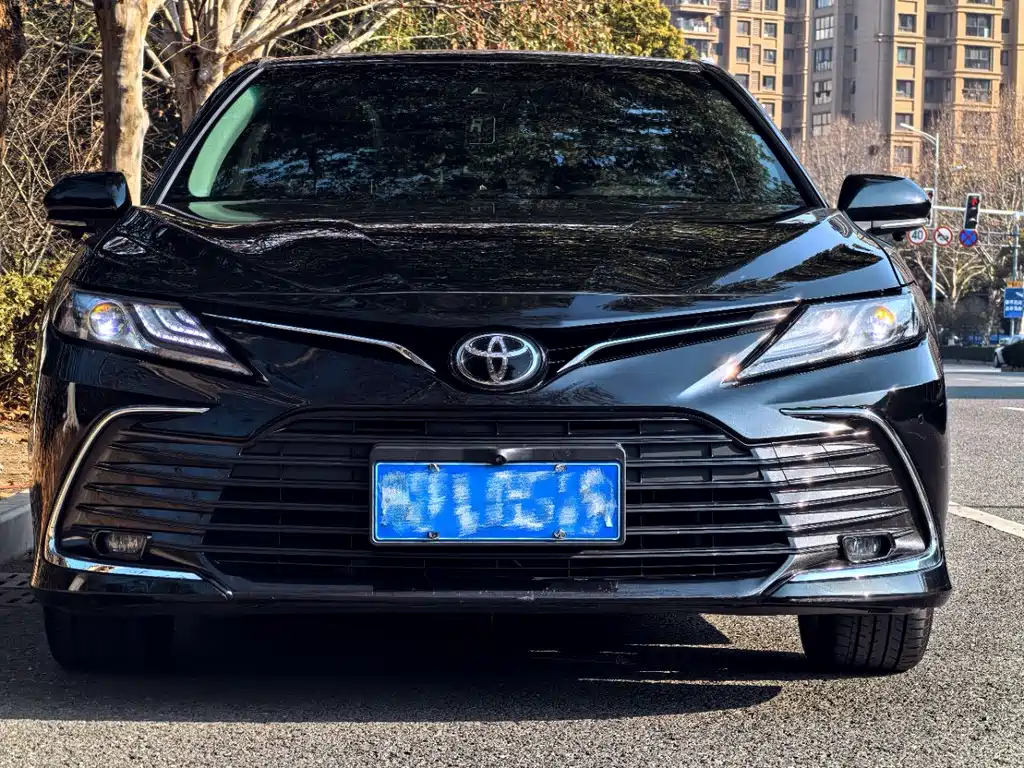 Toyota Camry — миниатюра 2