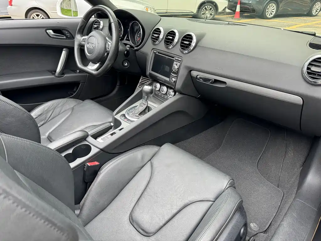 Audi TT — миниатюра 7