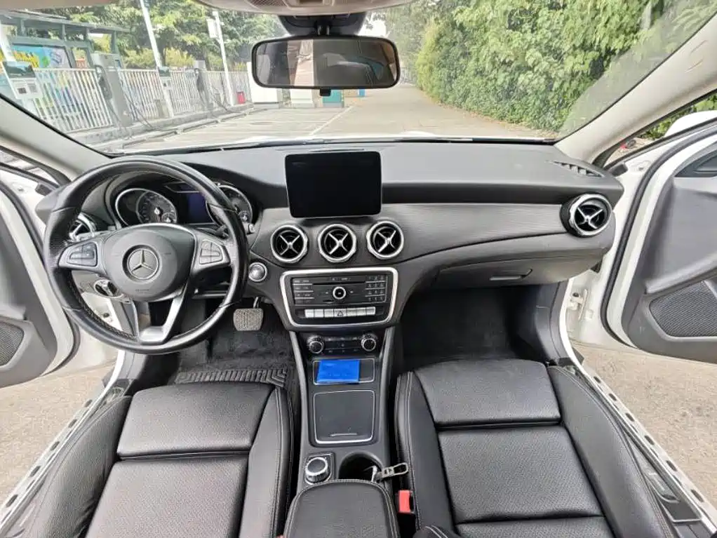 Mercedes-Benz GLA — миниатюра 8