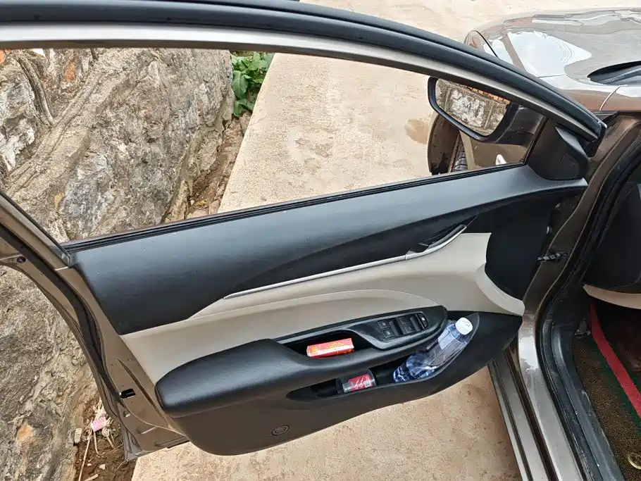 Buick Excelle — миниатюра 7