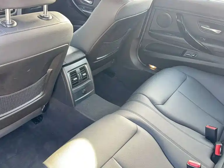 BMW 3 Series — миниатюра 4