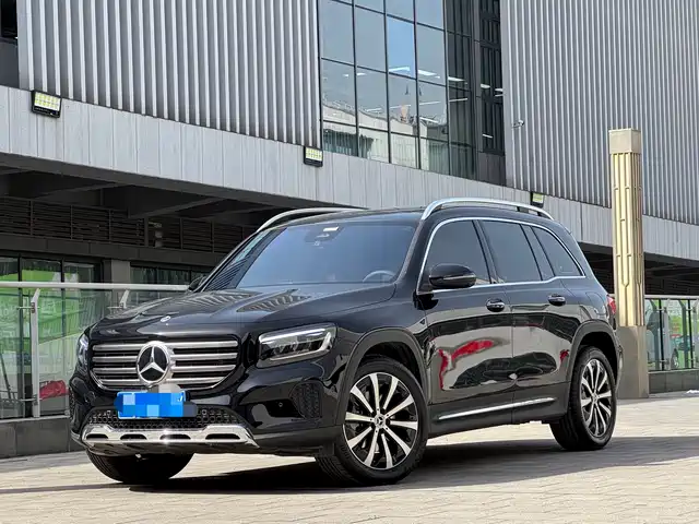 MERCEDES-BENZ GLB