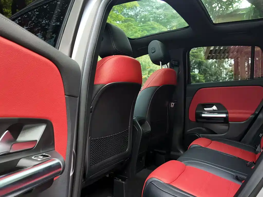 Mercedes-Benz GLA AMG — миниатюра 8