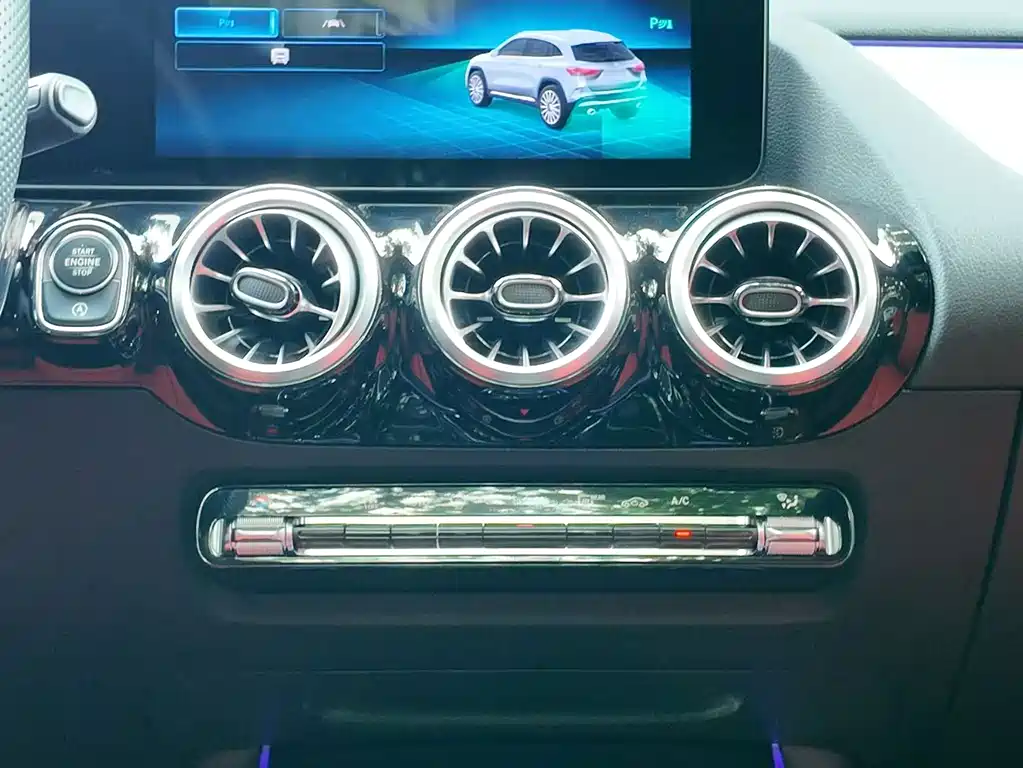 Mercedes-Benz GLA AMG — миниатюра 12