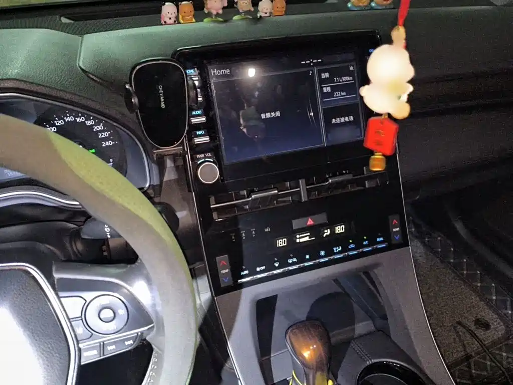 Toyota Avalon — миниатюра 6