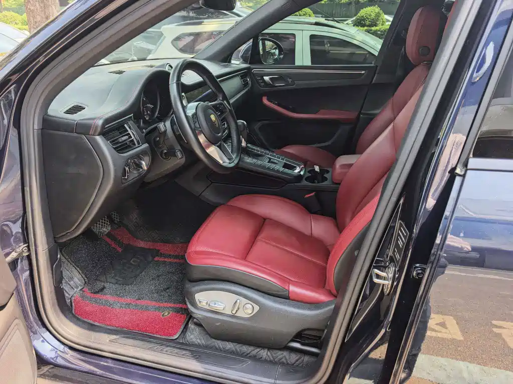 Porsche Macan — миниатюра 3