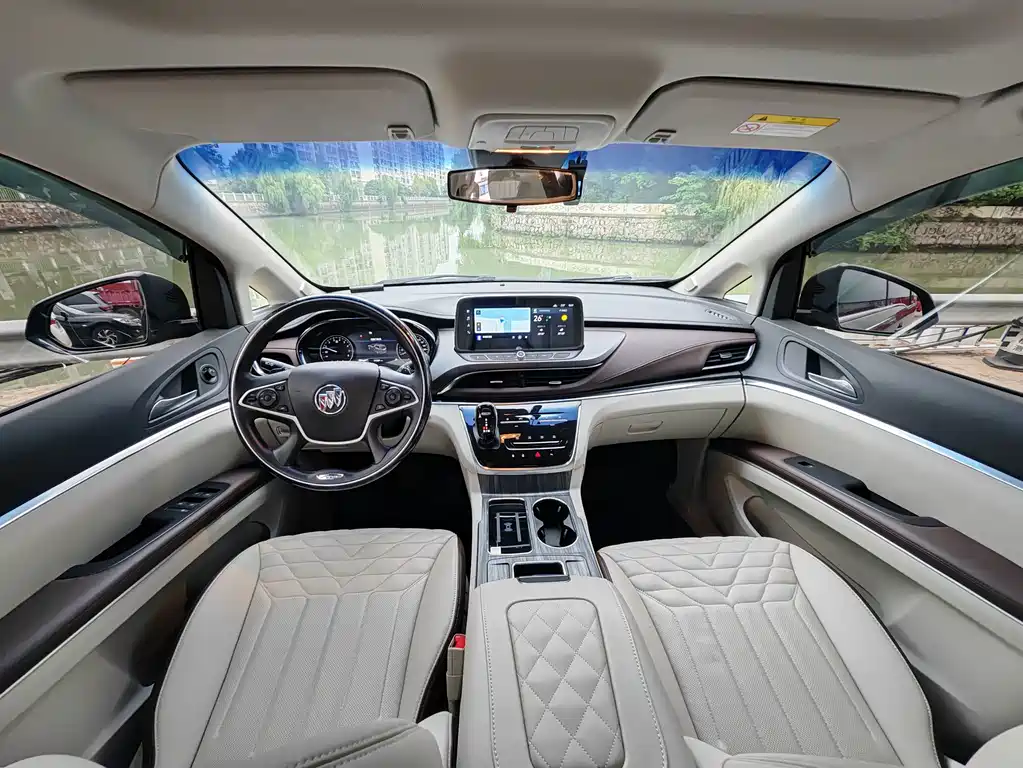 Buick GL8 — миниатюра 3