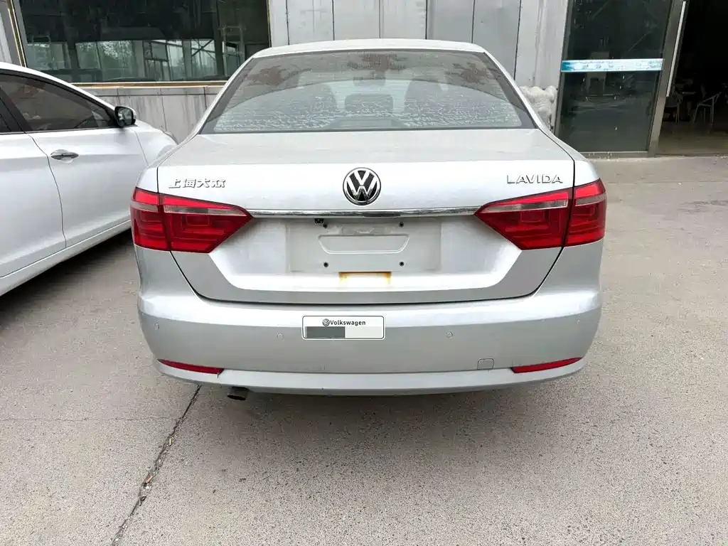 Volkswagen Lavida — миниатюра 3