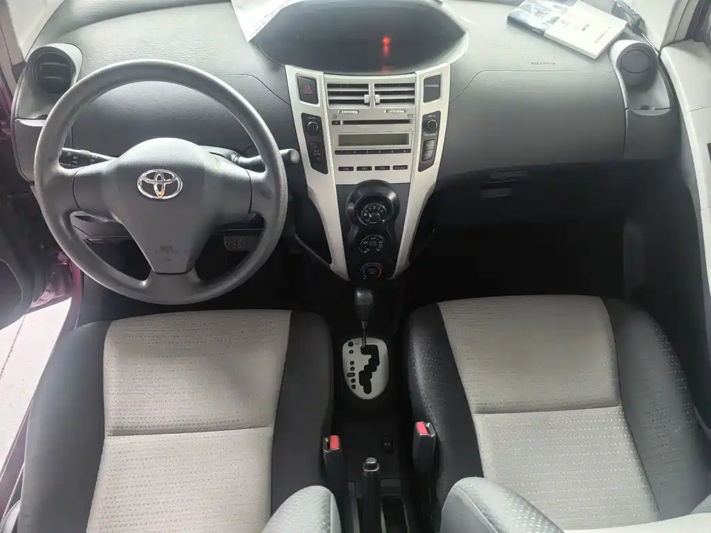 Toyota Yaris — миниатюра 3