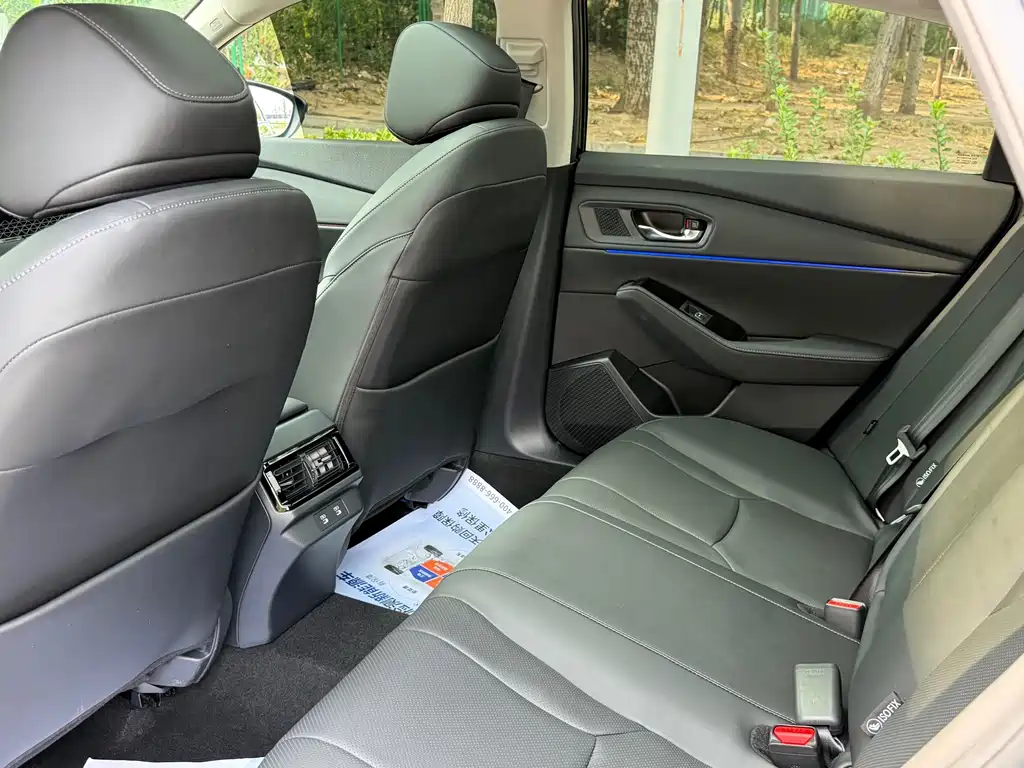 Honda Accord — миниатюра 22