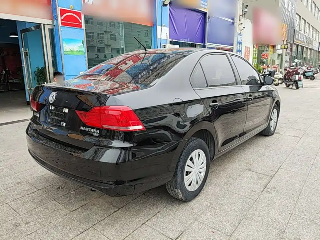 Volkswagen Santana — миниатюра 7