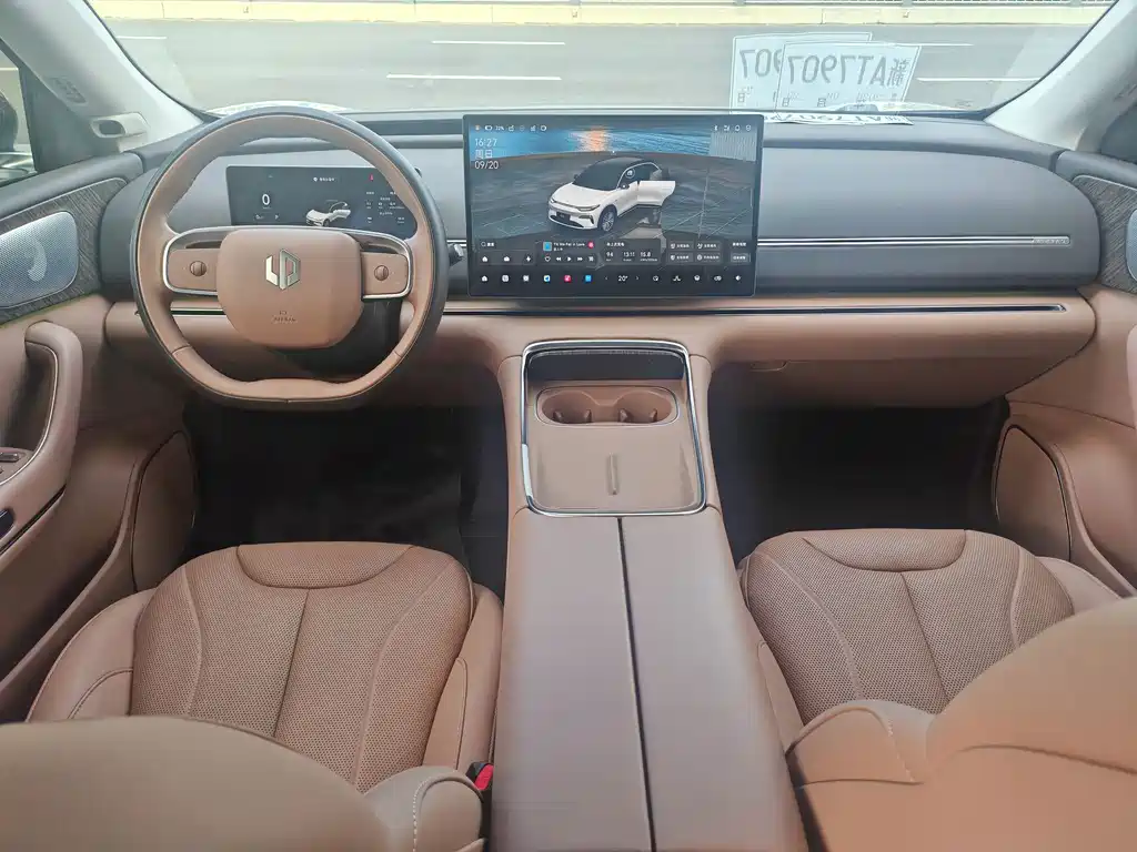 Leapmotor Leapmotor C11 — миниатюра 7