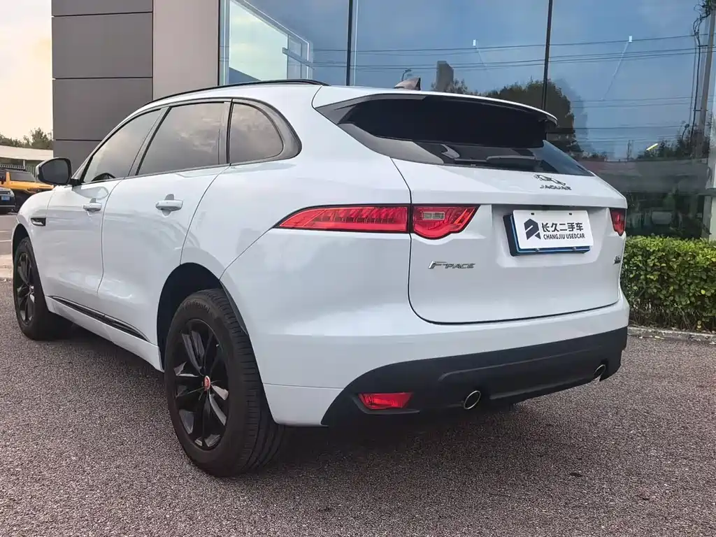 Jaguar F-PACE — миниатюра 5