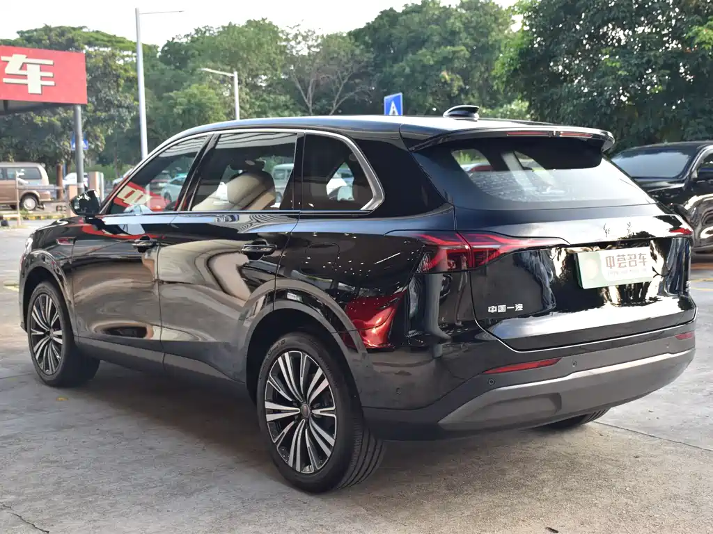 Hongqi HS6 PHEV 2026 240