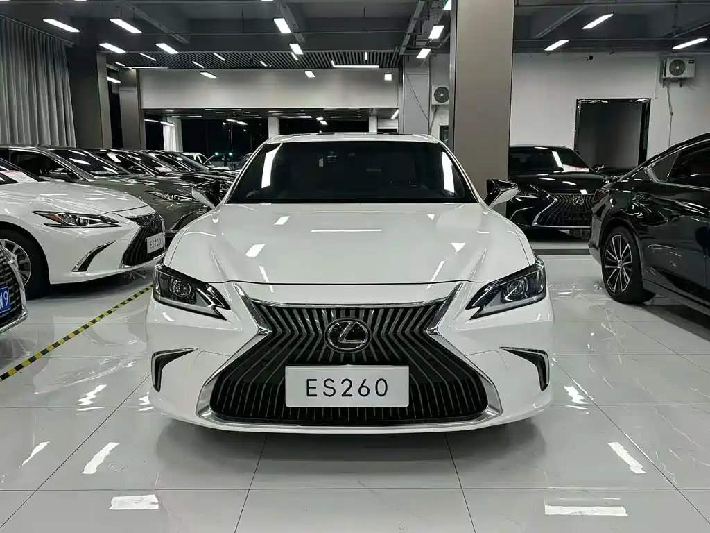 Lexus ES — миниатюра 2