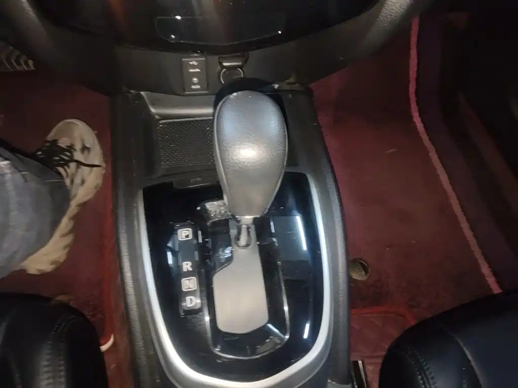 Nissan Qashqai — миниатюра 19